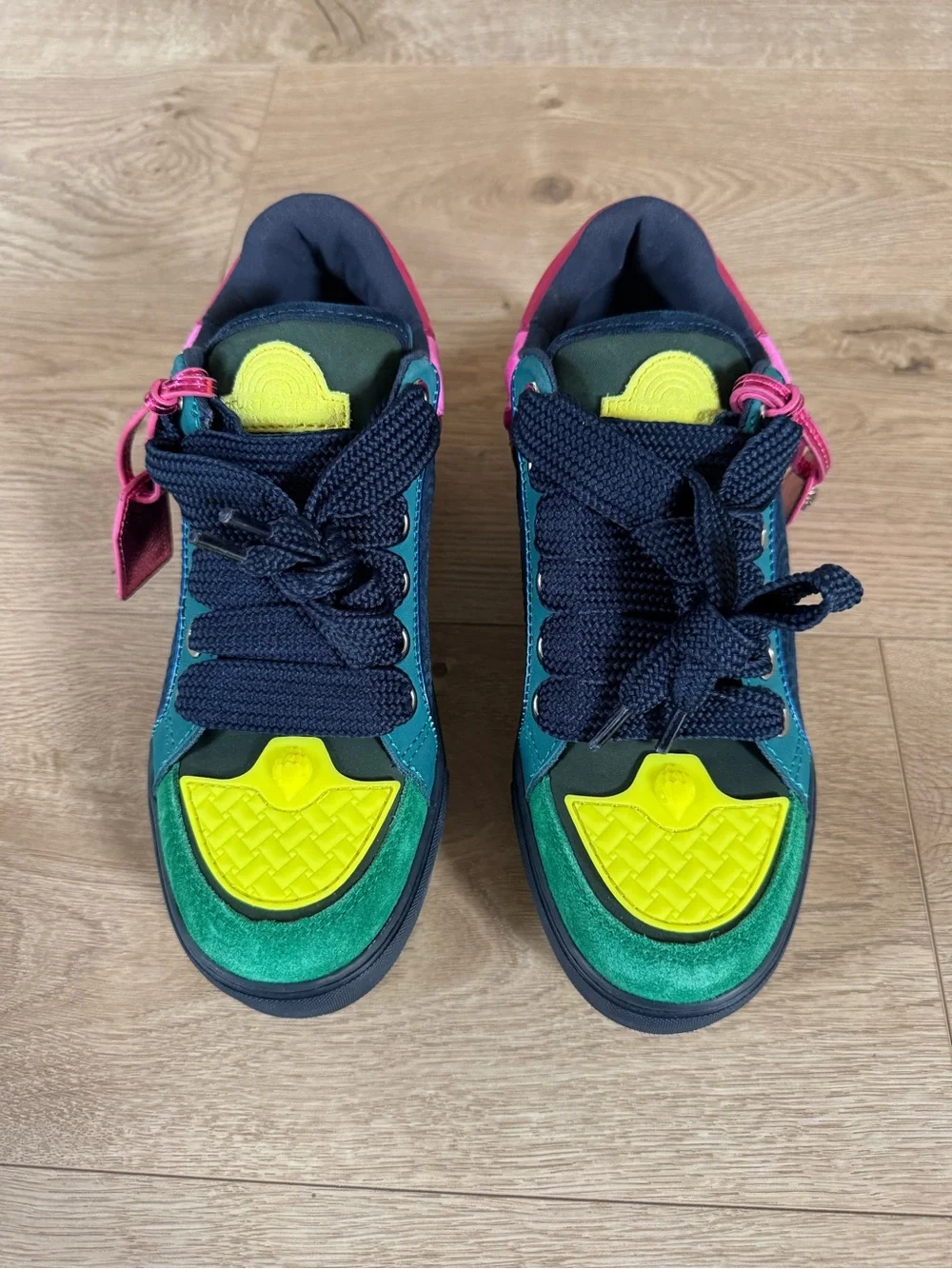 KURT GEIGER LONDON SOUTHBANK TAG SNEAKER